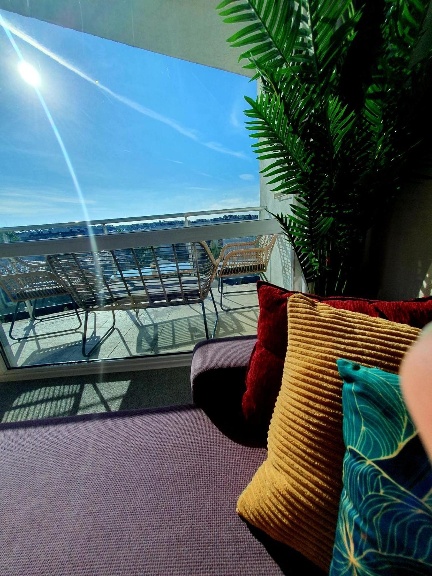 Elena'S Lux Aparthotel - Town & Sea View - Atlantis Spa Сарафово Экстерьер фото